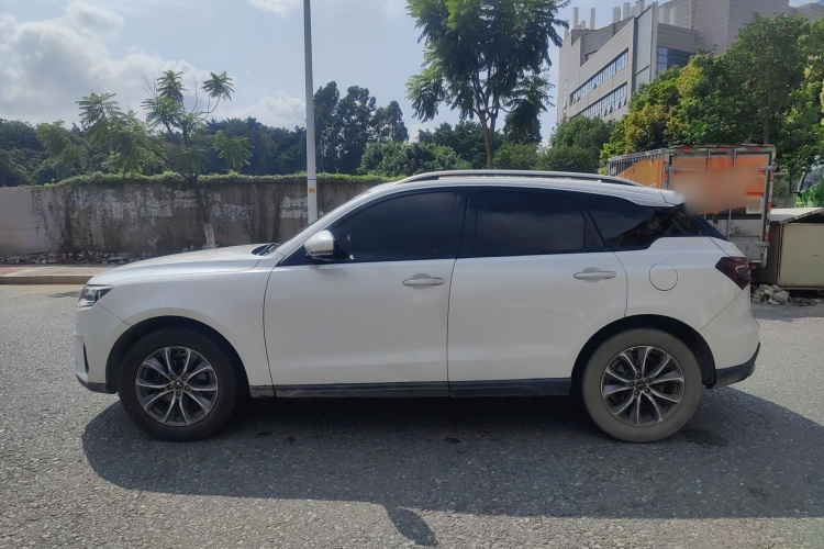 众泰T600 Coupe 2017款 1.5T 自动尊享型车身外观6003