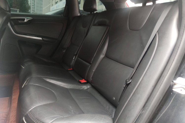 沃尔沃XC60(进口) 2014款 改款 T5 个性运动版中控内饰7004