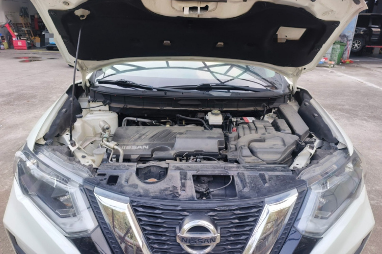 日产 奇骏 2019款 2.0L CVT智联七座舒适版 2WD局部细节24