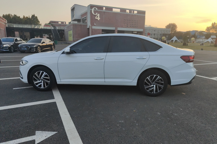 大众 朗逸 2023款 300TSI DSG满逸版车身外观6007