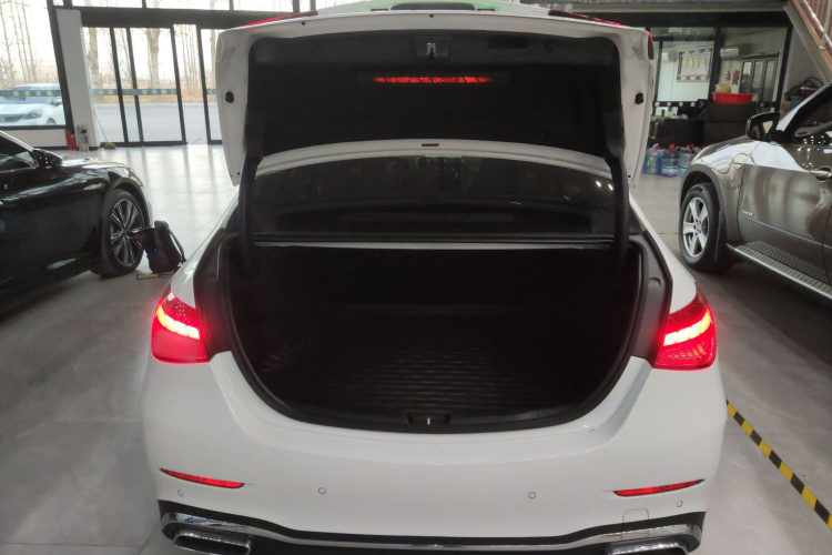 奔驰C级 2022款 C 200 L 运动版局部细节23