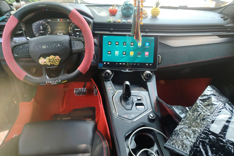 领克05 2020款 2.0TD 四驱时间限量版中控内饰7002