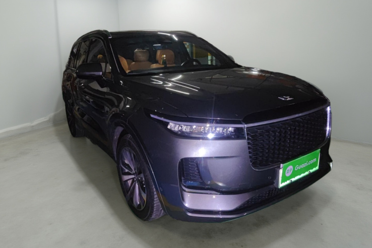 理想汽车 理想ONE 2021款 增程6座版车身外观3