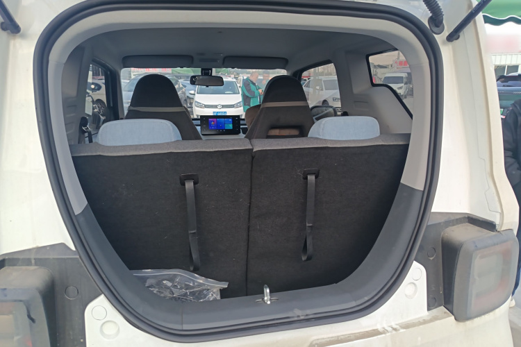 吉利银河 2024款 熊猫mini 200km 龙腾PRO版机舱底盘23