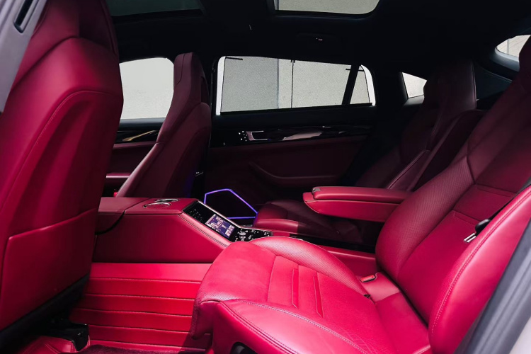 保时捷 2017款 Panamera 4 行政加长版 3.0T中控内饰7002