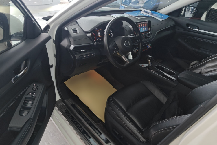 日产 天籁 2019款 2.0T XL 智领版中控内饰20