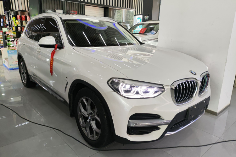宝马X3 2021款 xDrive28i 豪华套装车身外观3