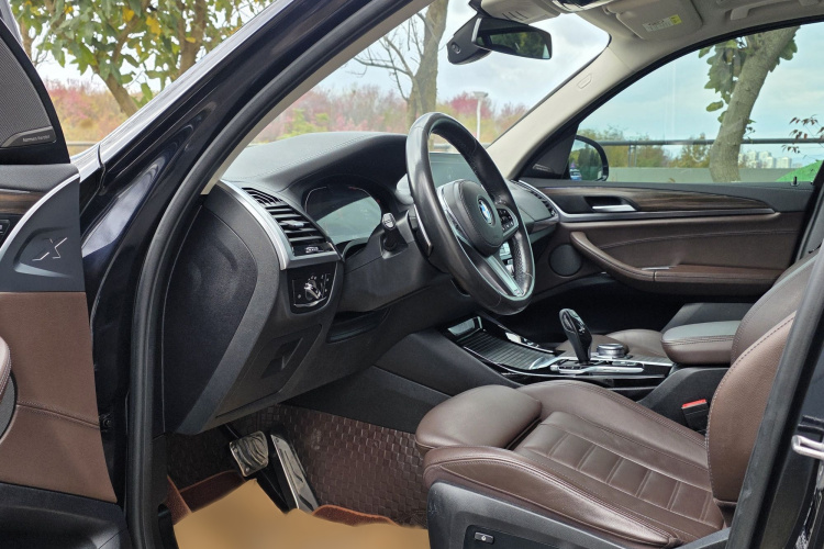 宝马X3 2020款  xDrive28i M运动套装中控内饰7003