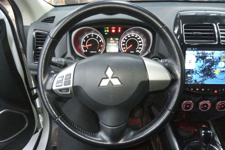 三菱 劲炫ASX 2018款 2.0L CVT两驱尊享版局部细节13