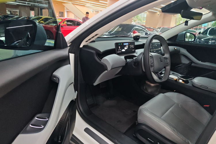 蔚来ET5 2022款 75kWh中控内饰20