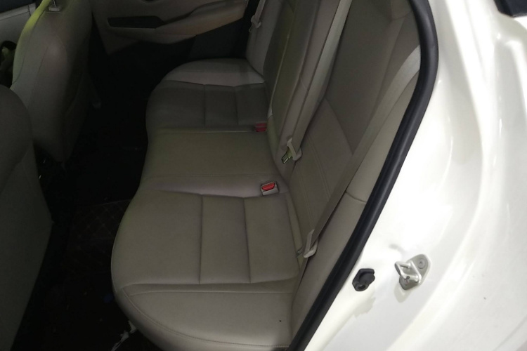 日产 轩逸 2021款 1.6L XL CVT悦享版中控内饰21