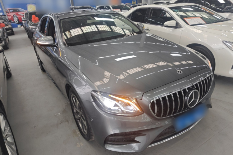 奔驰E级 2018款 E 200 L 运动型 4MATIC车身外观3