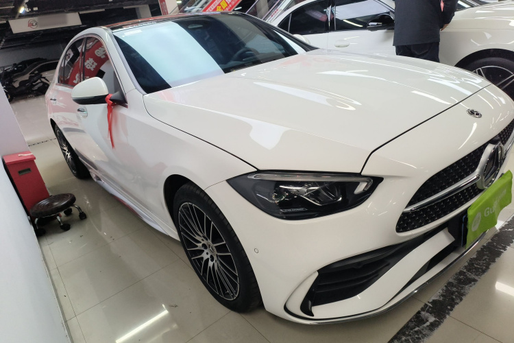 奔驰C级 2022款 C 260 L 运动版车身外观3