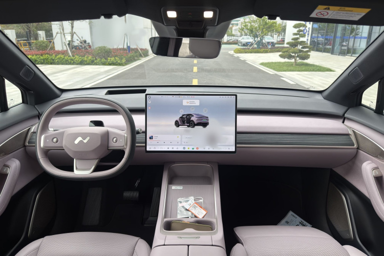 乐道L60 2024款 60kWh 后驱版中控内饰7001
