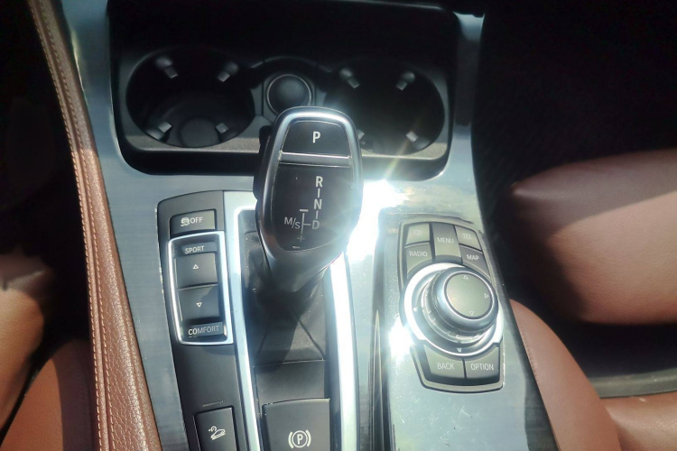 宝马5系(进口) 2011款 535i xDrive豪华型局部细节18