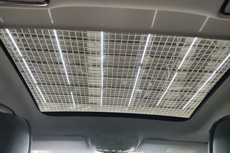 奔驰C级 2017款 改款 C 200 L 运动版中控内饰22