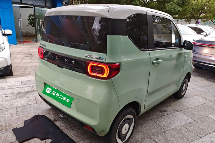 五菱汽车 宏光MINIEV 2022款 马卡龙臻享款 磷酸铁锂车身外观6005