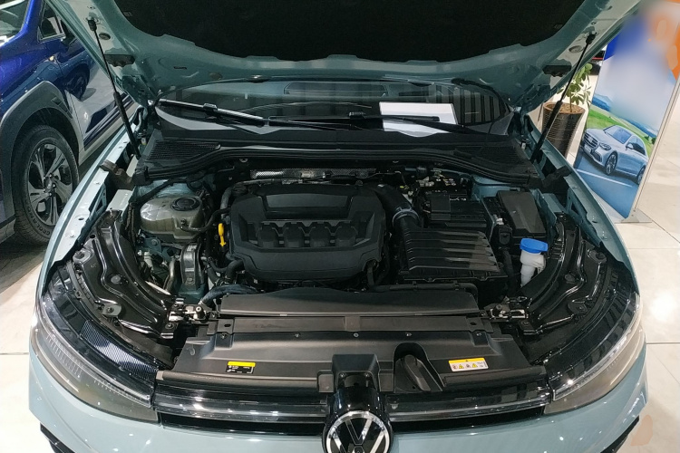 大众 帕萨特 2025款 Pro 380TSI 星空龙尊版机舱底盘24