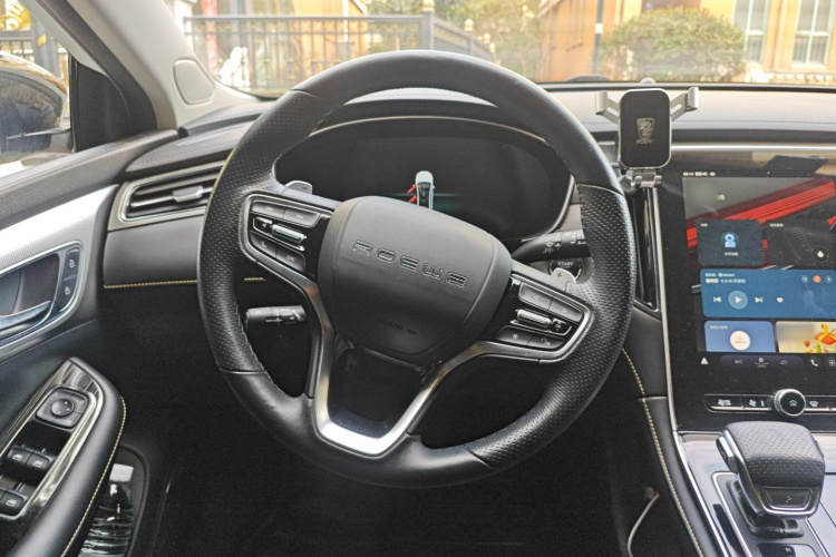 荣威i6 MAX 2020款 300TGI 自动爽酷版中控内饰13