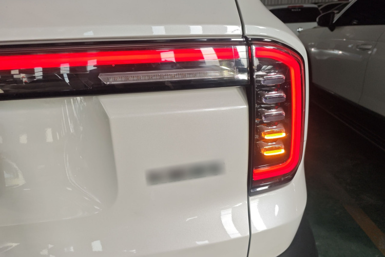 哈弗大狗 2024款 1.5T DCT边牧版车身外观9