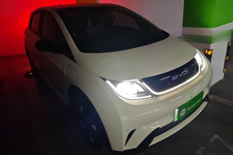 比亚迪 海豚 2023款 420km 时尚版车身外观3