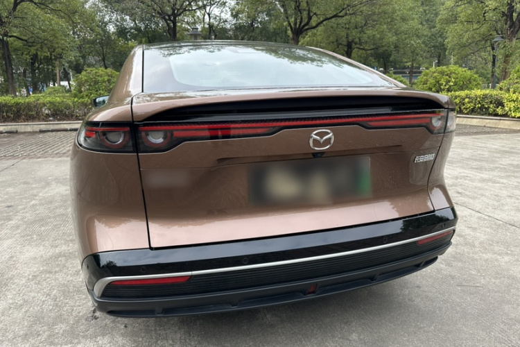 马自达EZ-6 2024款 增程200智尊版车身外观6008