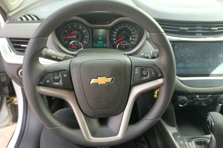 雪佛兰 迈锐宝 2016款 1.6T 自动舒适版中控内饰13