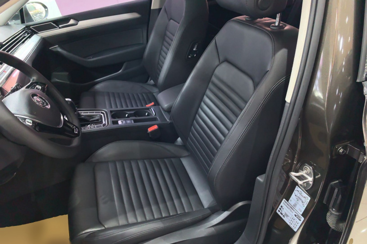 大众 迈腾 2017款 330TSI DSG 领先型局部细节19