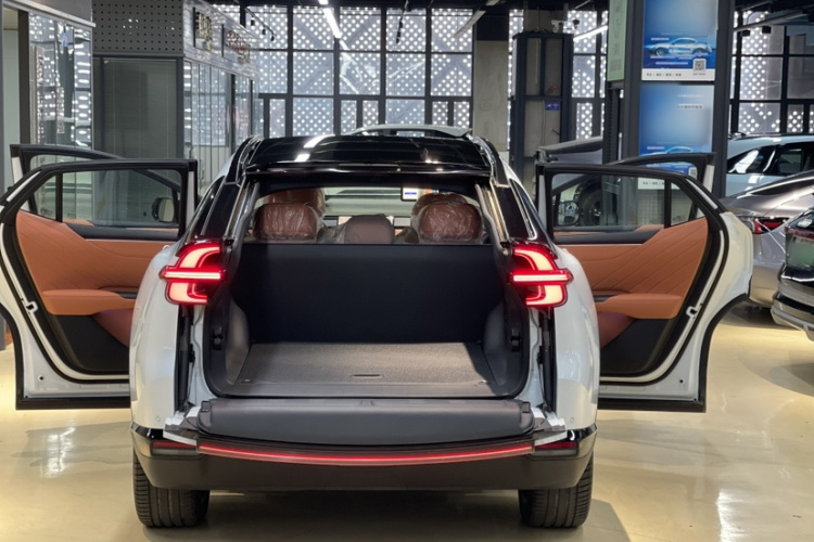 长安启源E07 2026款 纯电 四驱 90kWh 大成版车身外观6011