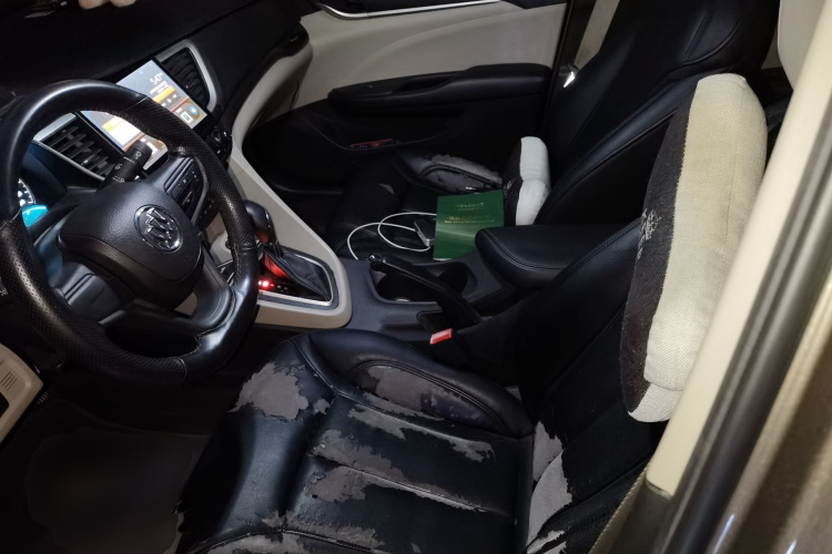 别克 英朗 2016款 15N 自动精英型中控内饰19