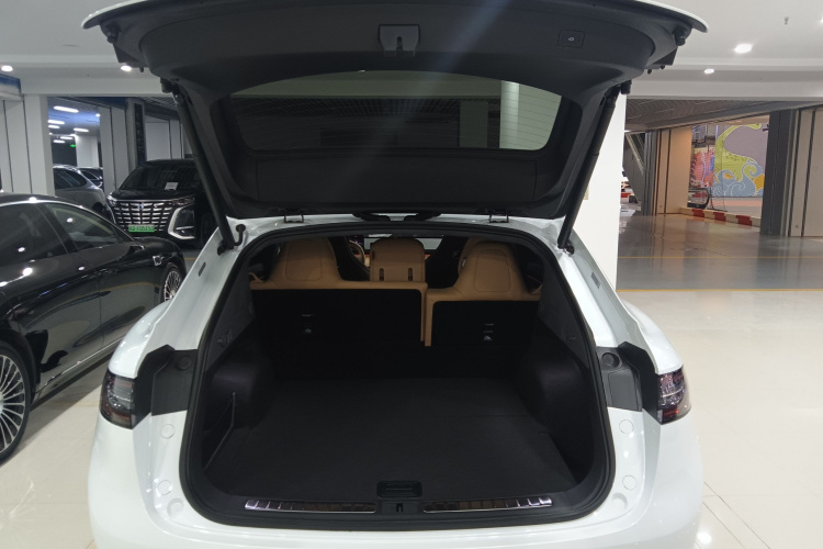 鸿蒙智行 智界R7 2024款 纯电 736km UItra机舱底盘23