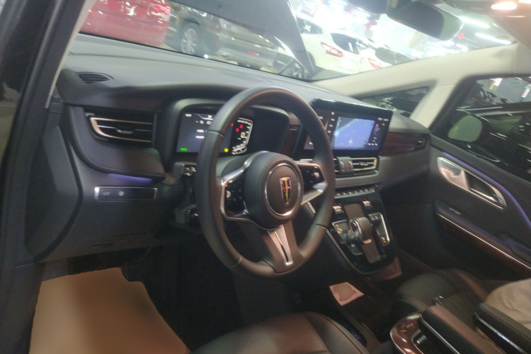 红旗HQ9 2023款 2.0T 智联旗享版中控内饰12
