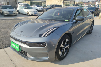 极氪001 2021款 超长续航单电机 WE版