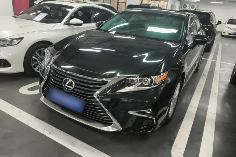 雷克萨斯ES 2015款 200 精英版车身外观1