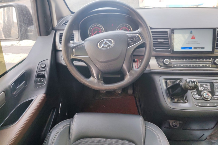 上汽大通MAXUS 大通G10 2018款 PLUS 2.4L 手动精英版中控内饰13