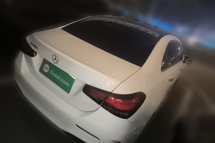 奔驰A级 2023款 A 200 L 时尚型车身外观7