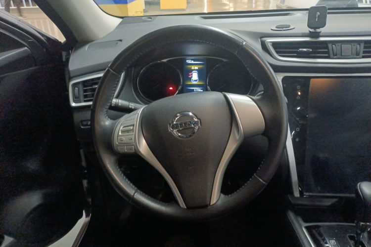 日产 奇骏 2016款 2.5L CVT运动版 4WD局部细节13