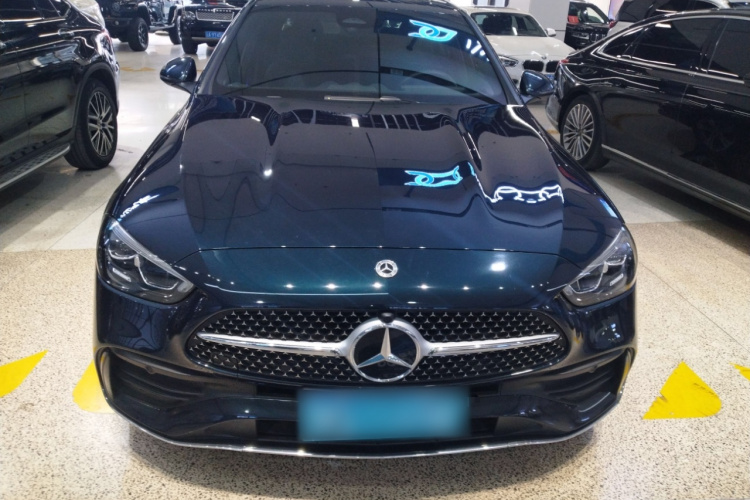 奔驰C级 2022款 改款 C 200 L 运动版车身外观2