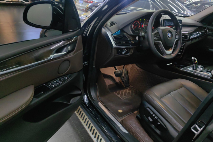 宝马X5(进口) 2017款 xDrive28i中控内饰20