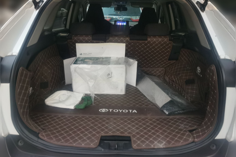 丰田 RAV4荣放 2022款 2.0L CVT两驱都市版中控内饰23