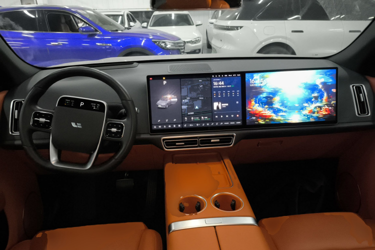 理想汽车 理想L7 2023款 Max中控内饰7002