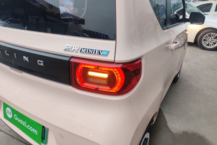 五菱汽车 宏光MINIEV 2021款 马卡龙臻享款 三元锂车身外观9