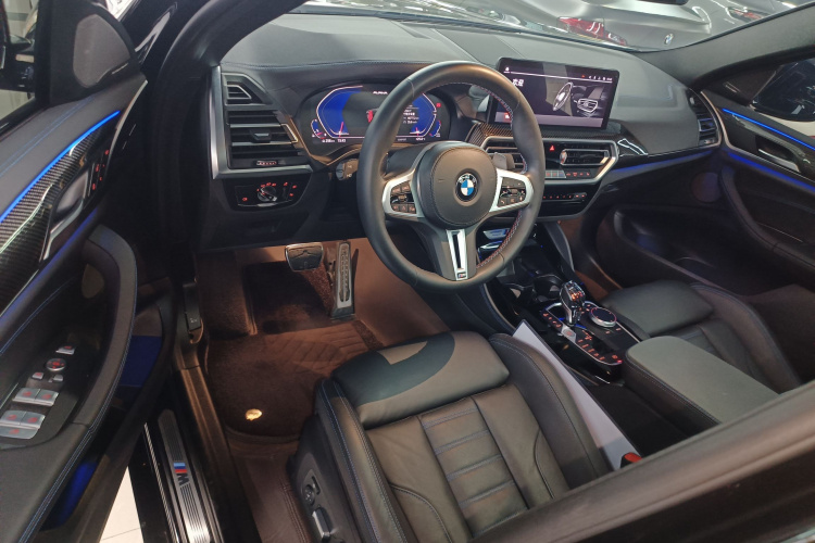 宝马X4 2022款  M40i中控内饰20