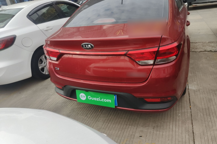 起亚K2 2017款 三厢 1.4L MT GLS车身外观6004