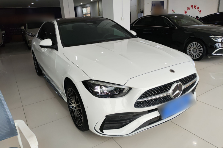 奔驰C级 2024款 C 260 L 运动版车身外观3