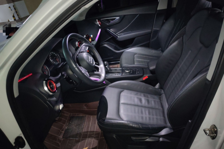 奥迪Q2L 2022款 35 TFSI 进取致雅型中控内饰19