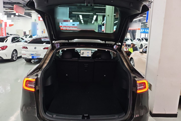 特斯拉 Model Y 2022款 后轮驱动版机舱底盘23