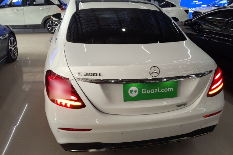 奔驰E级 2020款 改款 E 300 L 运动时尚型车身外观6004