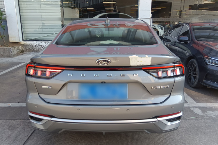 福特 蒙迪欧 2022款 改款 EcoBoost 245 时尚型车身外观6