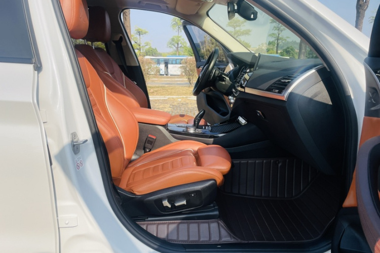 宝马X3 2018款 xDrive28i M运动套装 国VI中控内饰7006